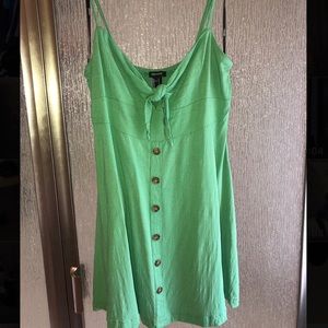 Tied front green dress💚